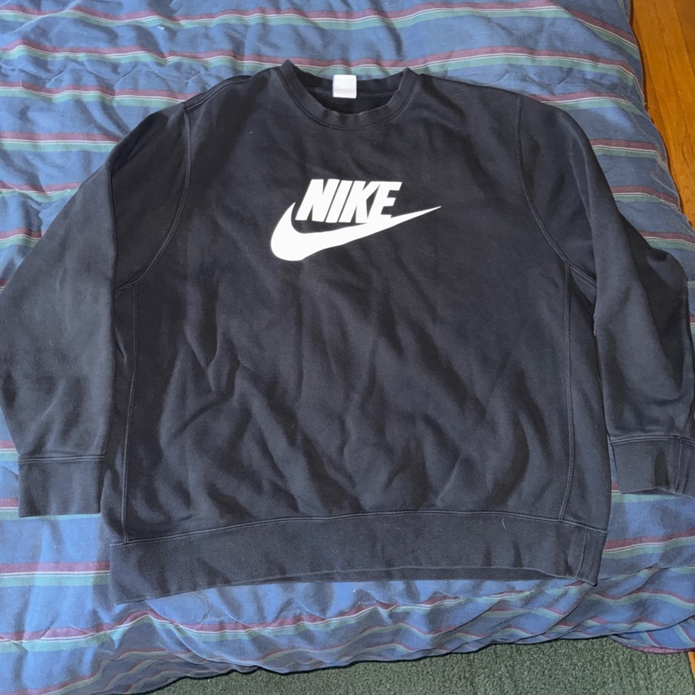 Nike Black Crewneck Sweatshirt